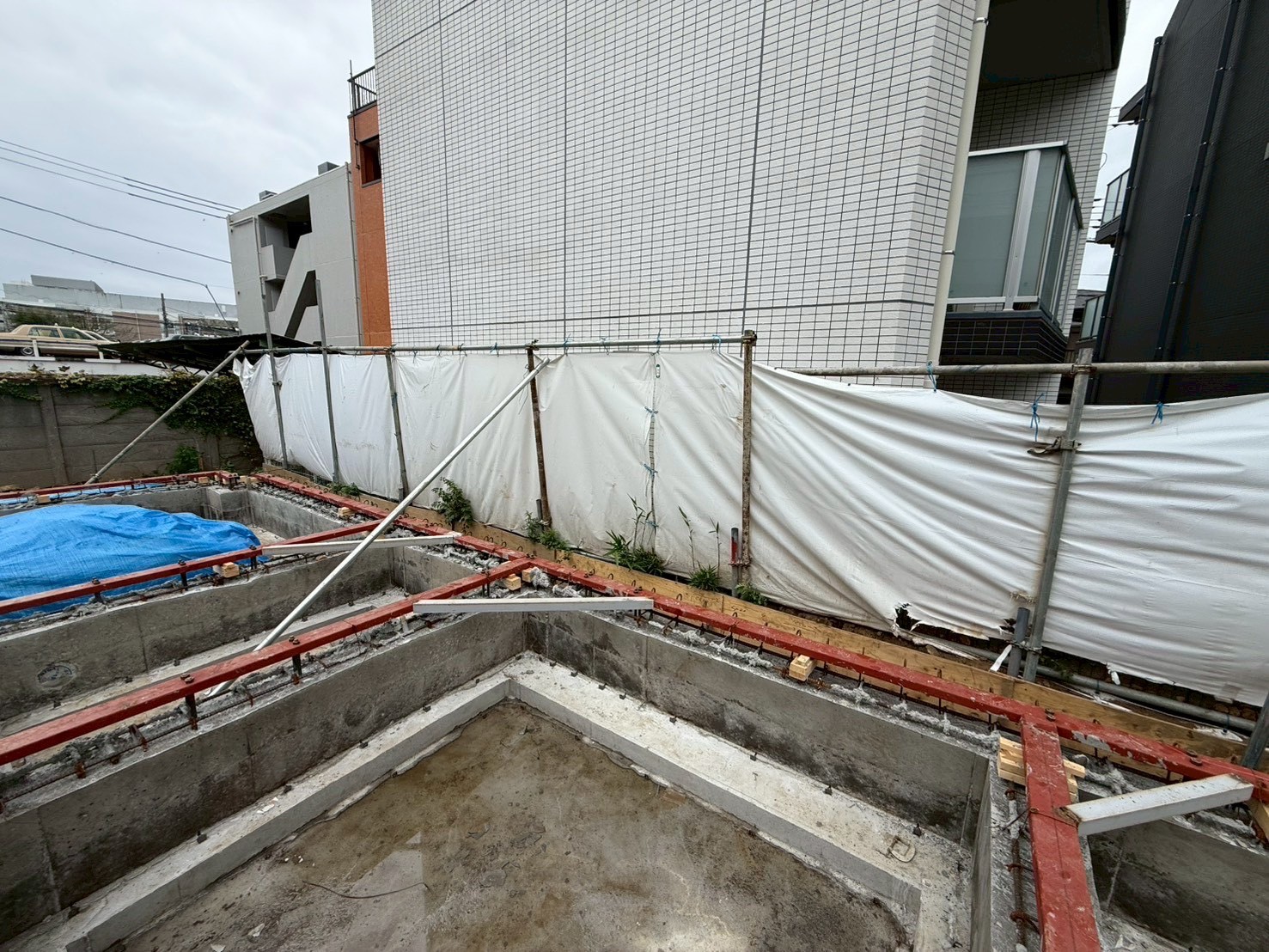 基礎地中梁型枠解体工事